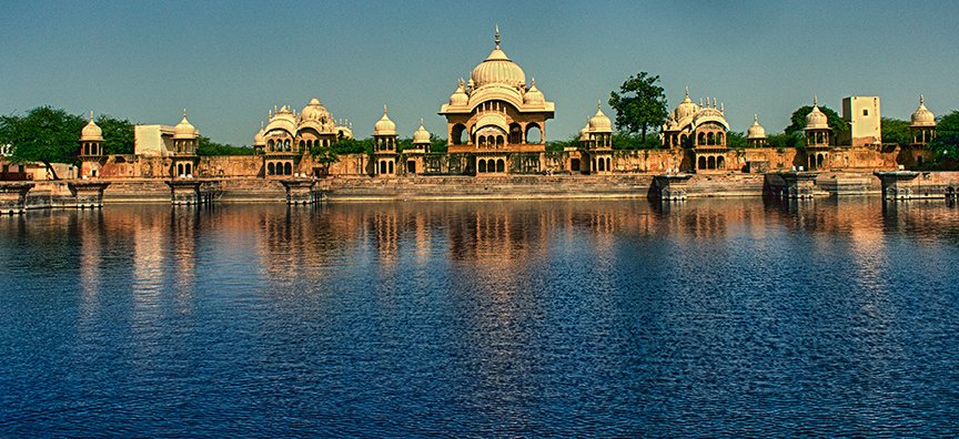 Govardhan Parikrama from Vrindavan